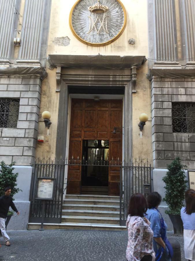 Appartamentino 116 Via Chiaia Naples Luaran gambar